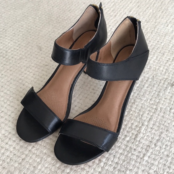 NWT Corso Como Deliah Sandals - Picture 3 of 8